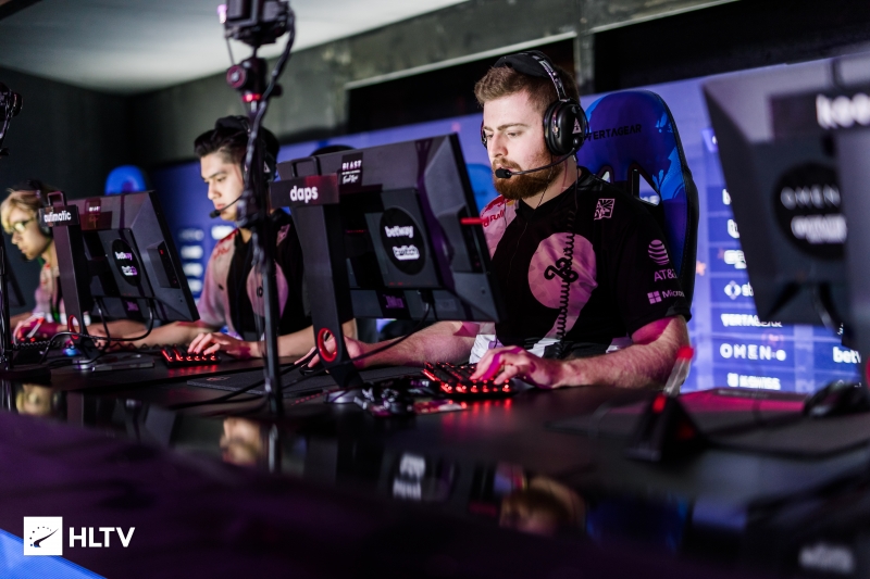 Ghost ：决赛前夜训练不顺BeryL直接走了，第二天还是夺冠了